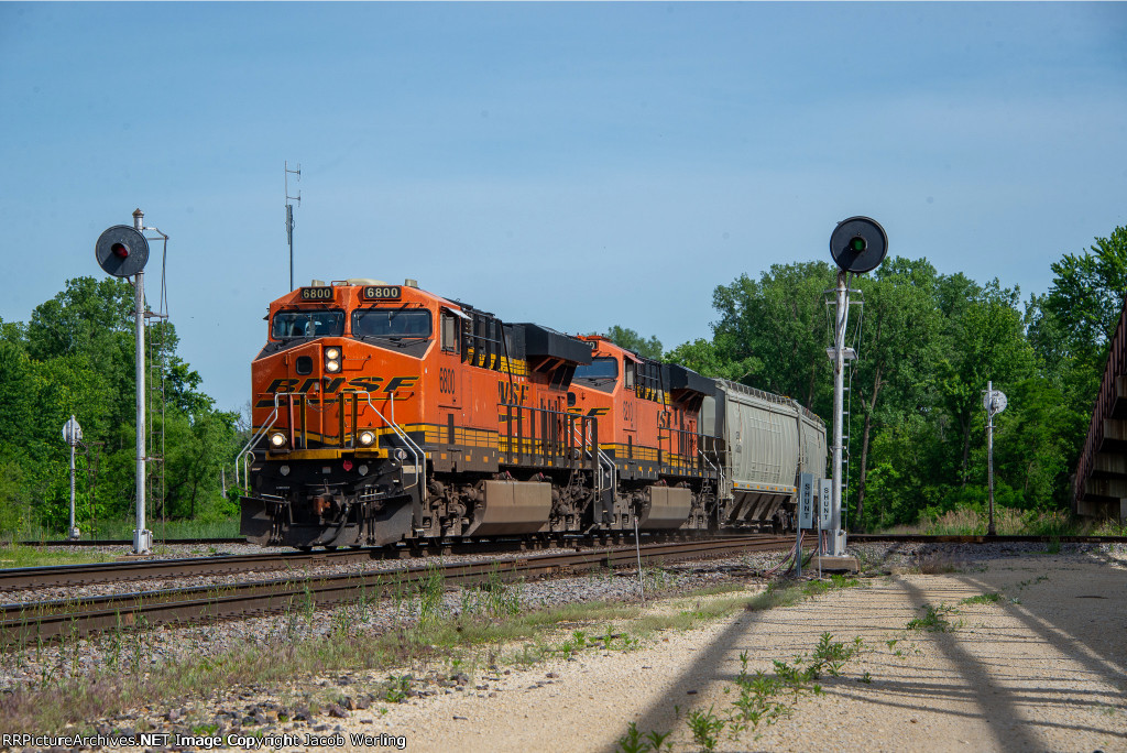 BNSF 6800